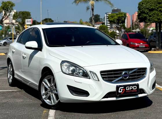 VOLVO S60 2.0 T5 DYNAMIC GASOLINA 4P AUTOMÁTICO
